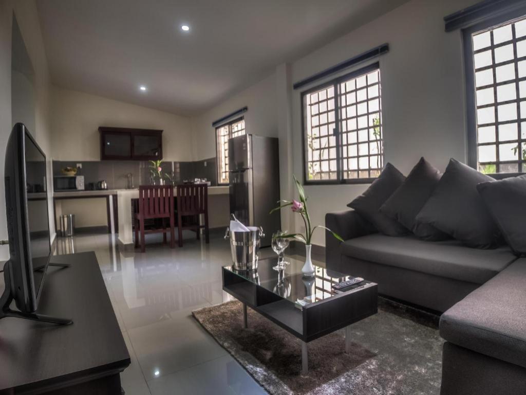 Ry'S Lotus Resort D'Angkor Siem Reap Bagian luar foto