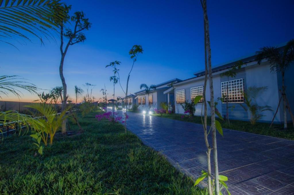 Ry'S Lotus Resort D'Angkor Siem Reap Bagian luar foto