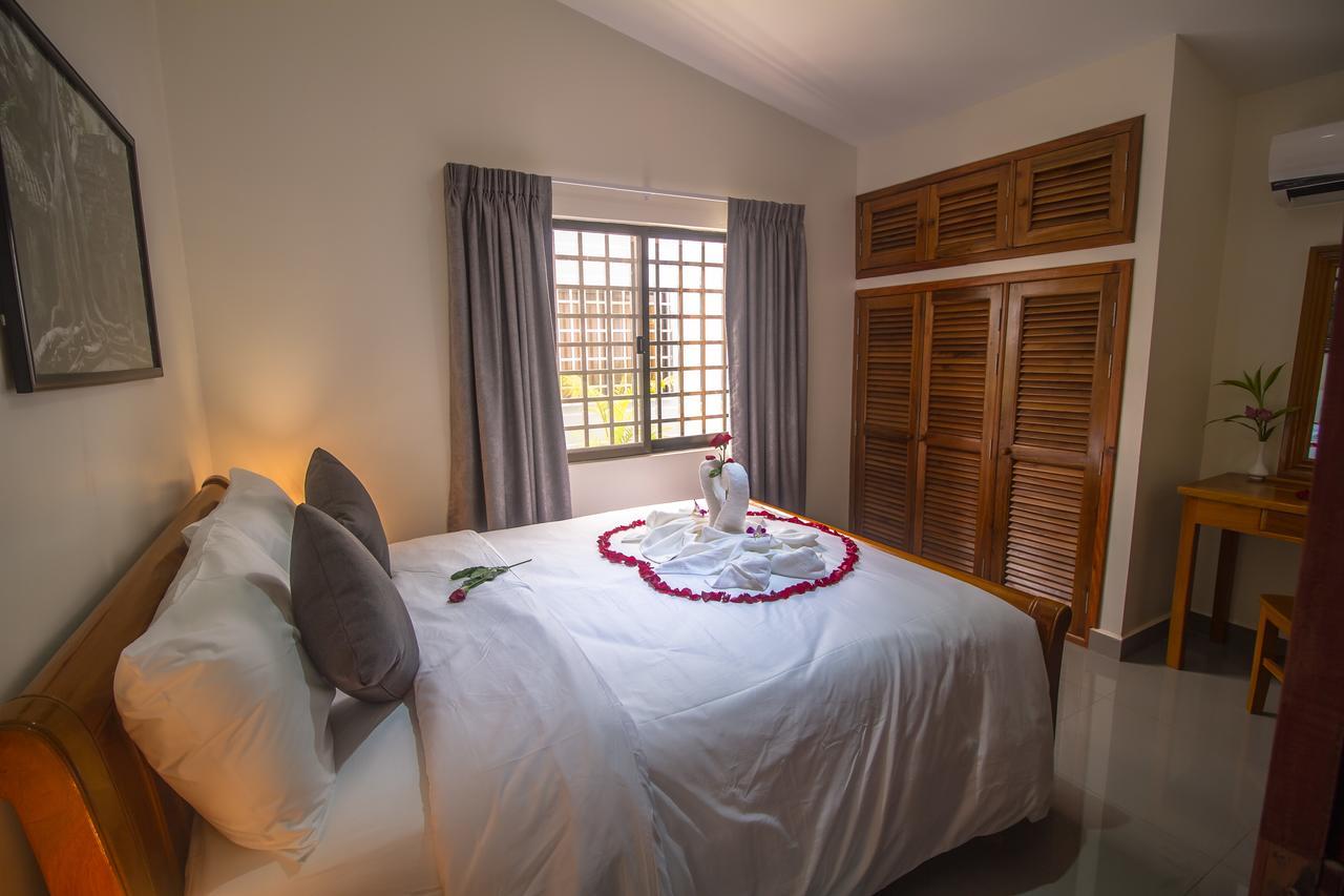 Ry'S Lotus Resort D'Angkor Siem Reap Bagian luar foto