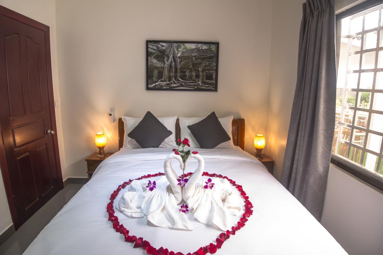 Ry'S Lotus Resort D'Angkor Siem Reap Bagian luar foto